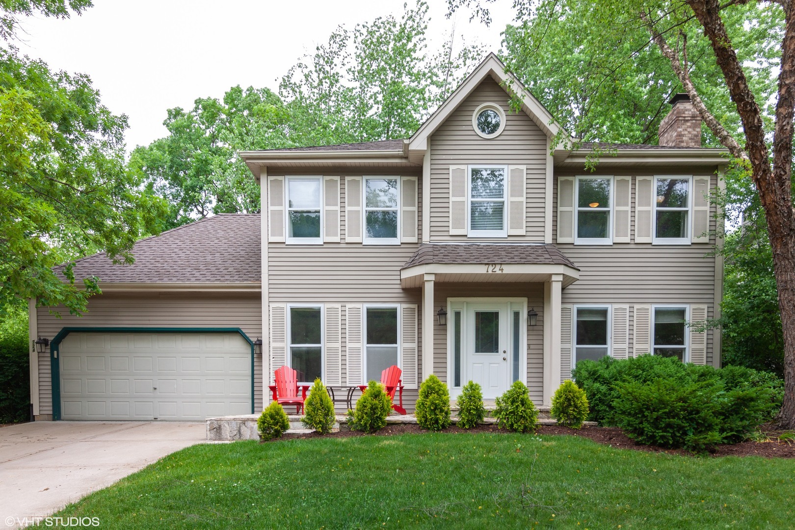 Property Photo: 724 North Ashbury Avenue IL 60440