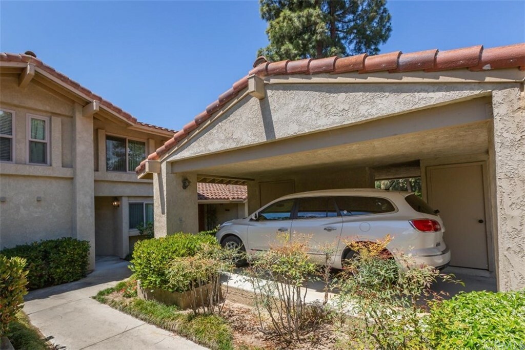 Property Photo:  1475 Golf Course Lane 26  CA 93444 