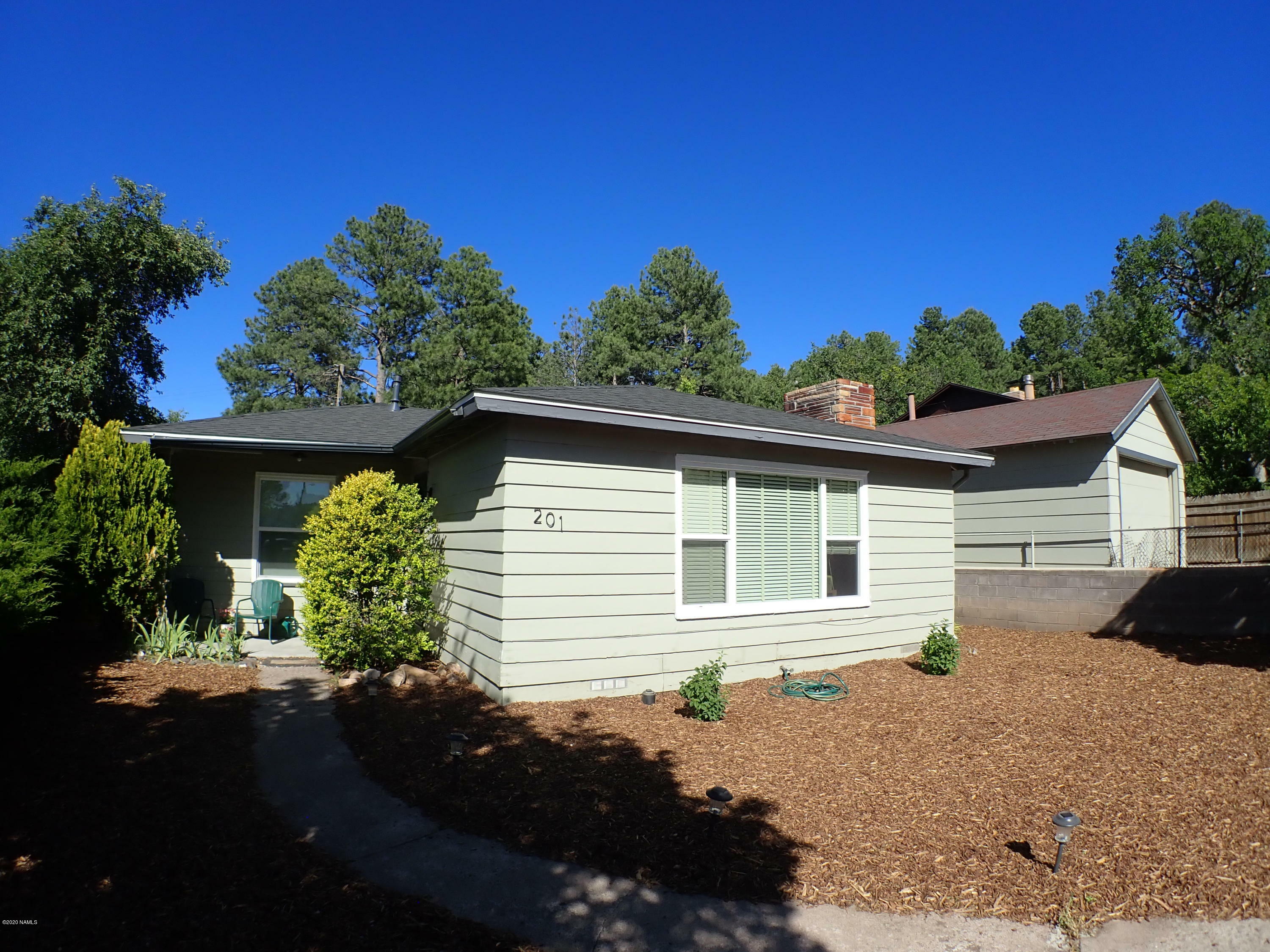 Property Photo:  201 S Pine Street  AZ 86046 