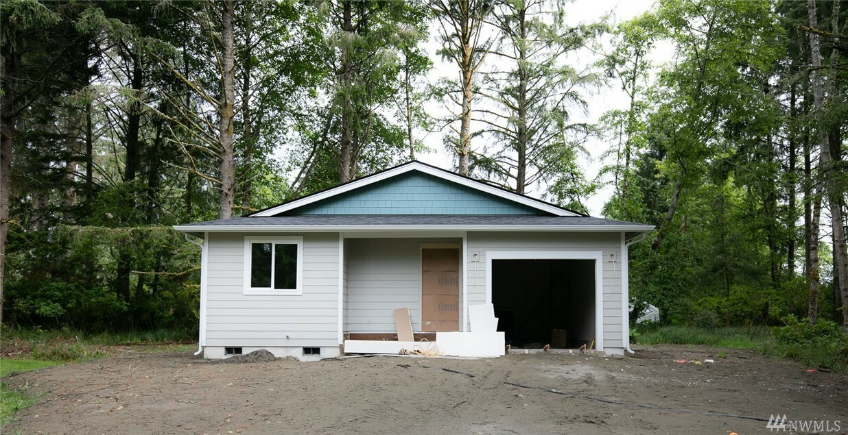 Property Photo:  610 Willapa Ct SE  WA 98569 