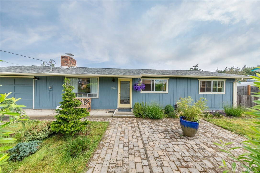 Property Photo:  1276 Cedar St  WA 98368 