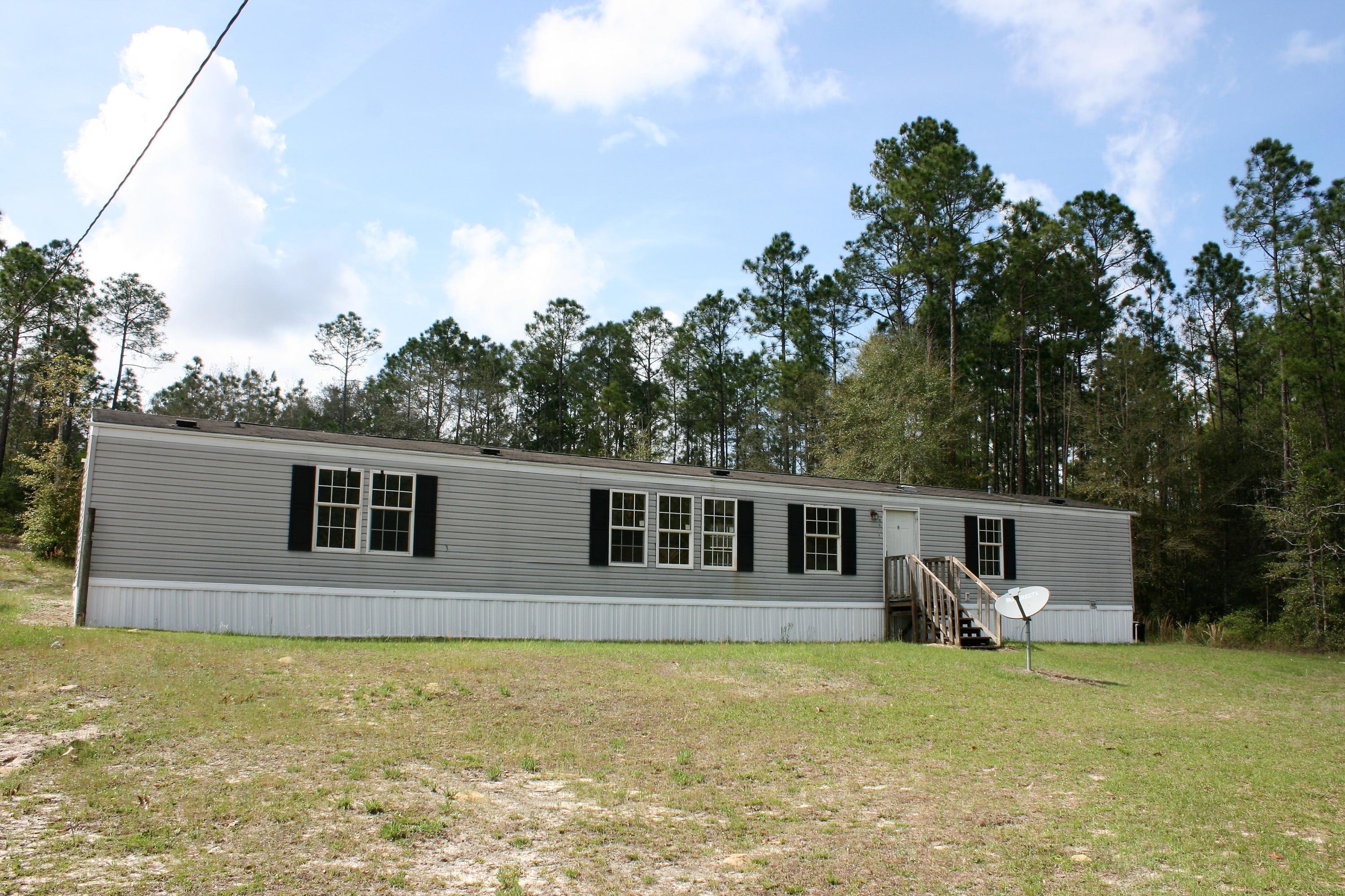 Property Photo: 4382 Sundance Way FL 32564