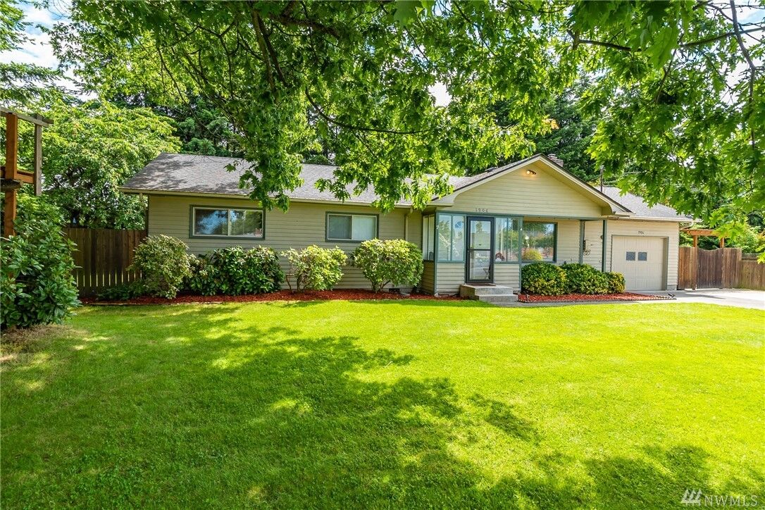 Property Photo:  1906 S Walter St  WA 98273 