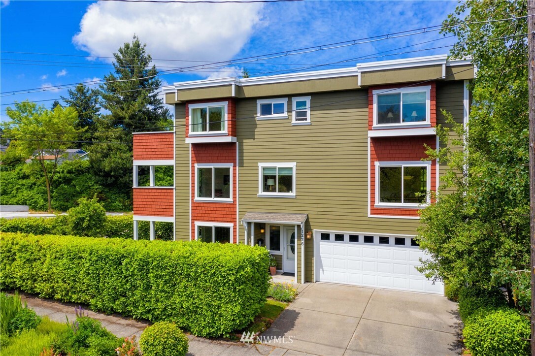Property Photo: 1226 N 48th Street WA 98103