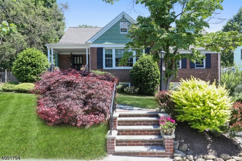 Property Photo:  21 Curtis Ave  NJ 07052 