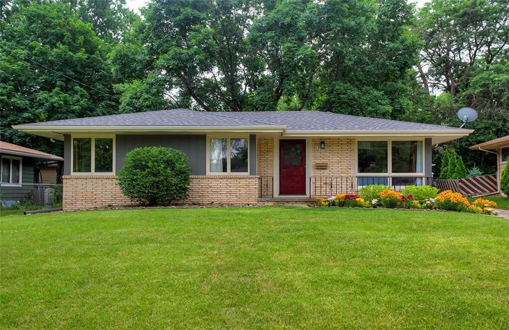 Property Photo:  3110 Vilura Parkway  IA 50310 