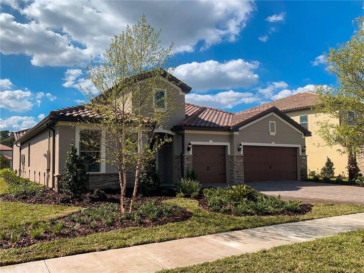 Property Photo: 10836 Savona Way FL 32827