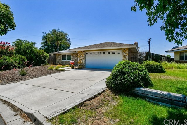 Property Photo:  41120 Terra Circle  CA 92544 