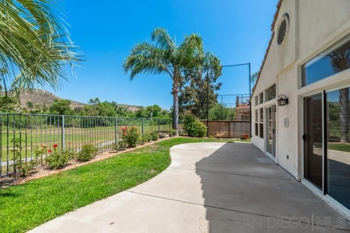 Property Photo: 2346 Fallbrook Pl CA 92027