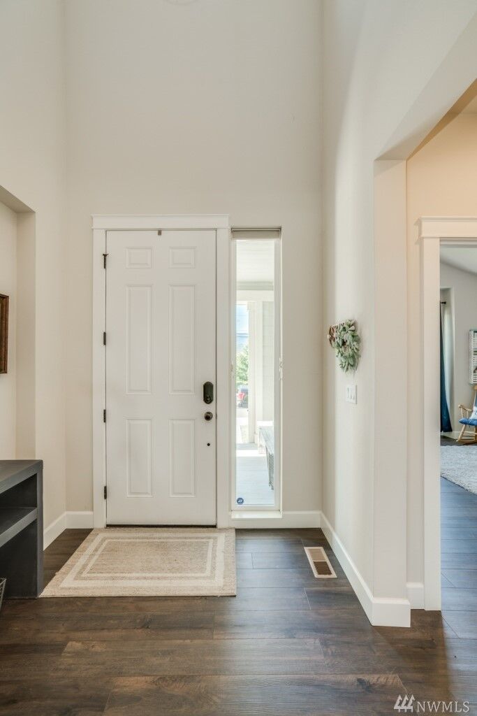 Property Photo:  1721 6th Ave SE  WA 98802