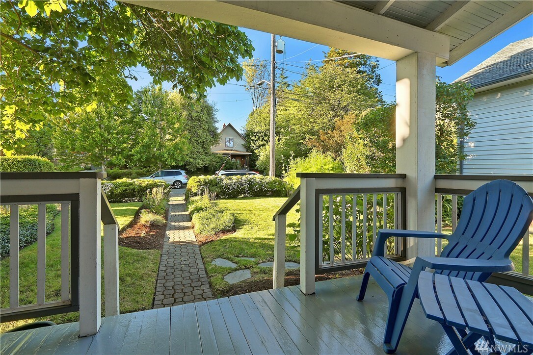 Property Photo:  649 NW 74th St  WA 98117 