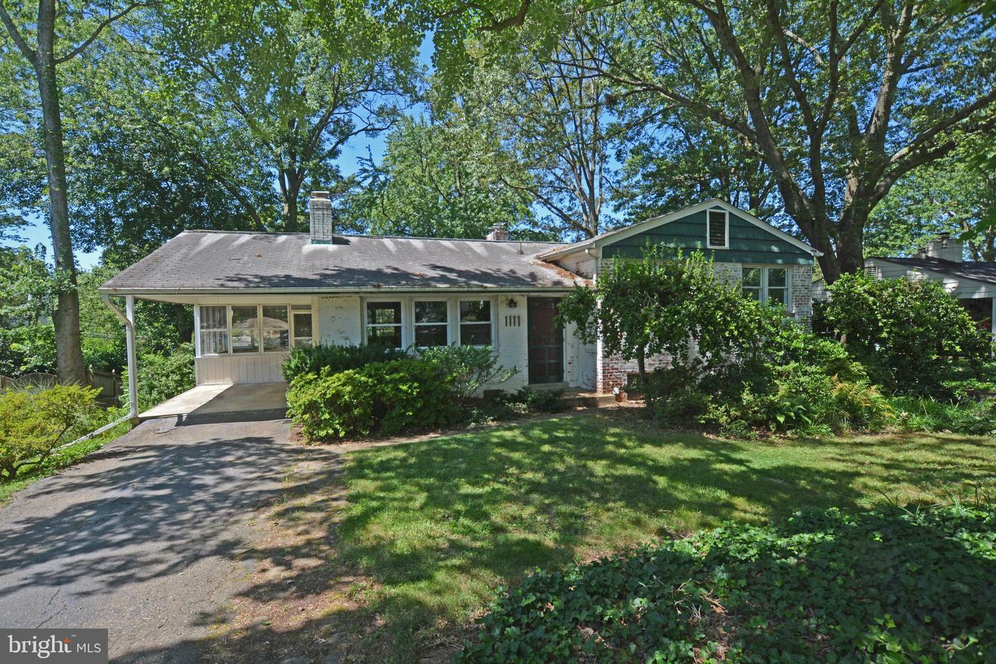 Property Photo:  1111 Westmoreland Road  VA 22308 