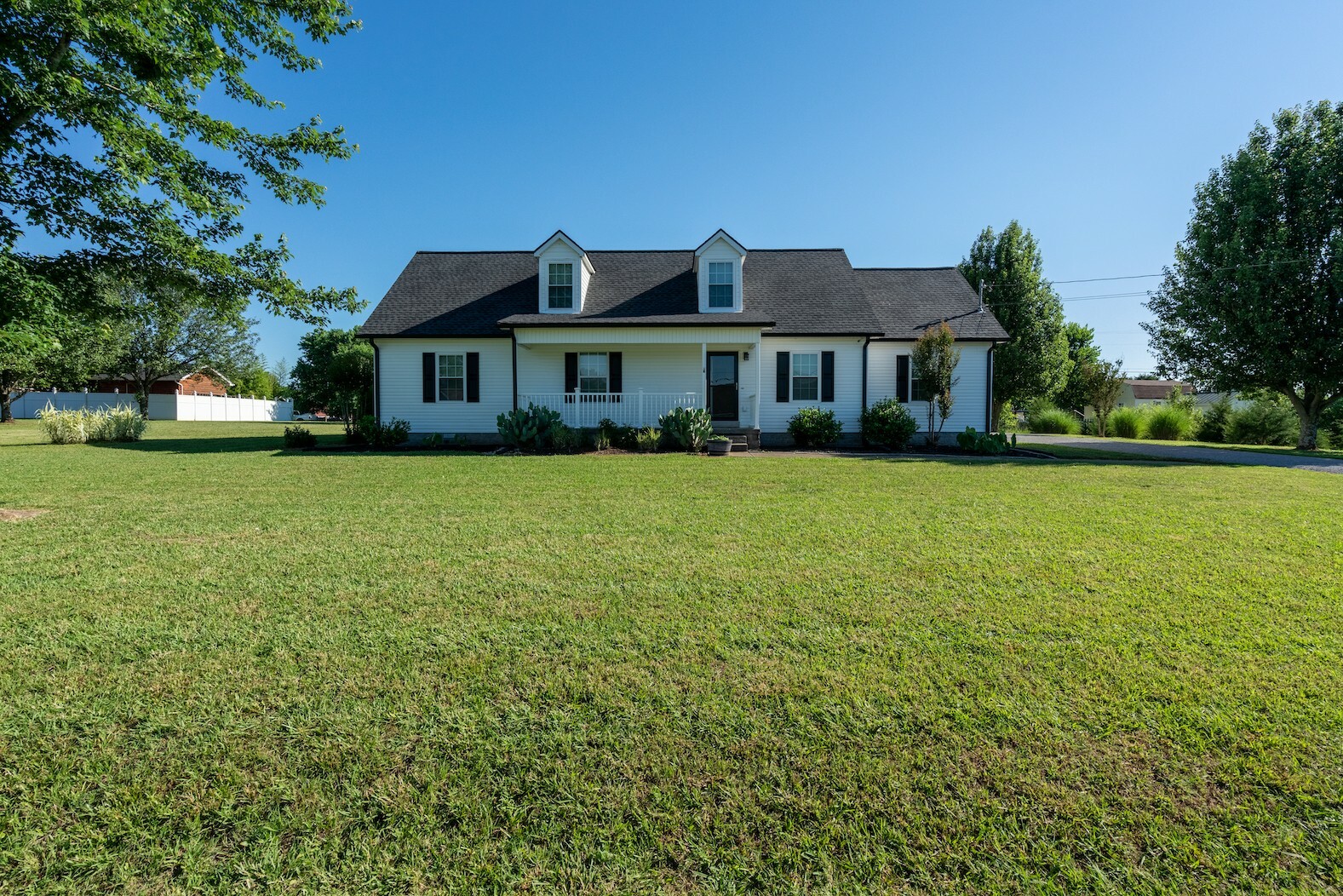 Property Photo:  3010 Lancelot Dr  TN 37127 