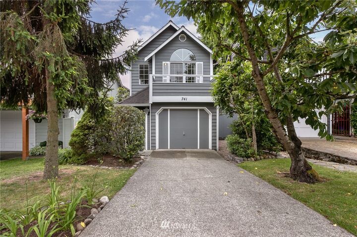 741 N  87th Street  Seattle WA 98103 photo