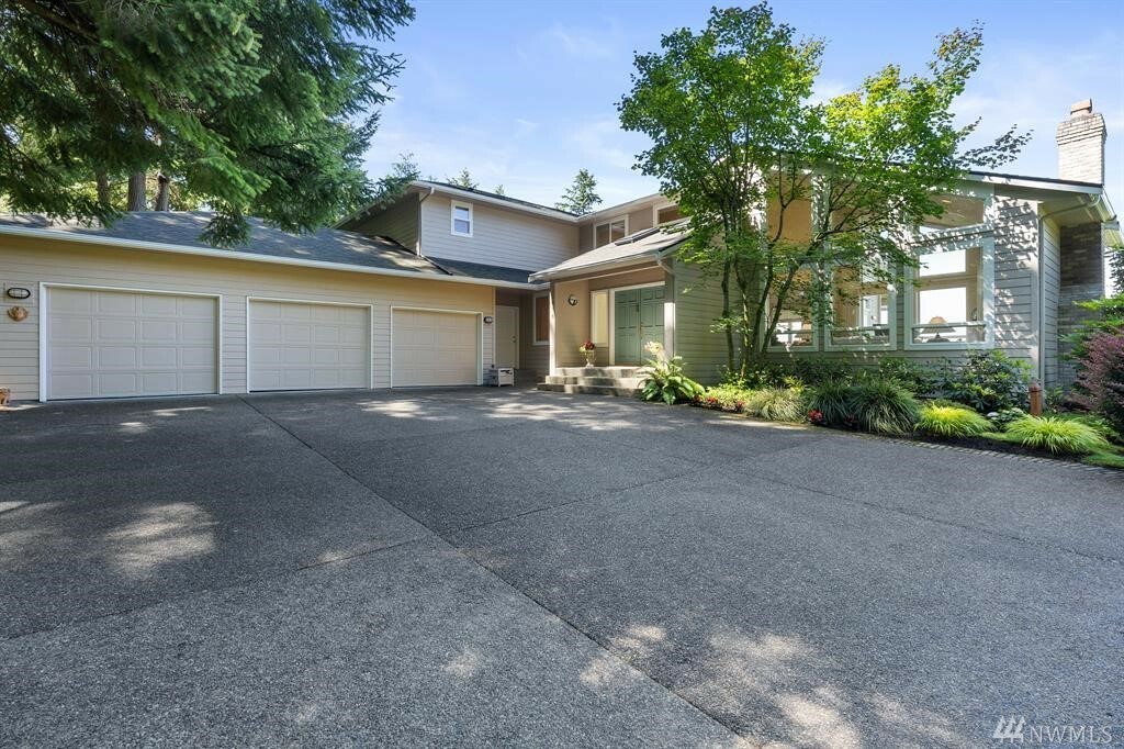 Property Photo:  1016 7th Court  WA 98333 