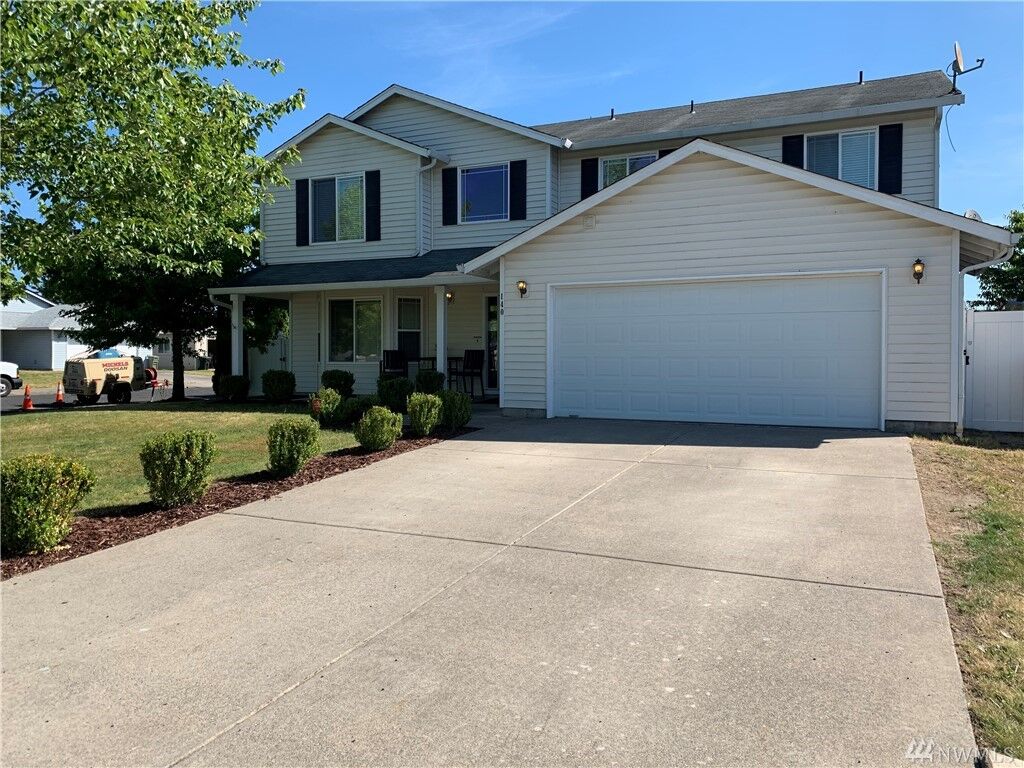 Property Photo: 140 Chickadee Drive WA 98626