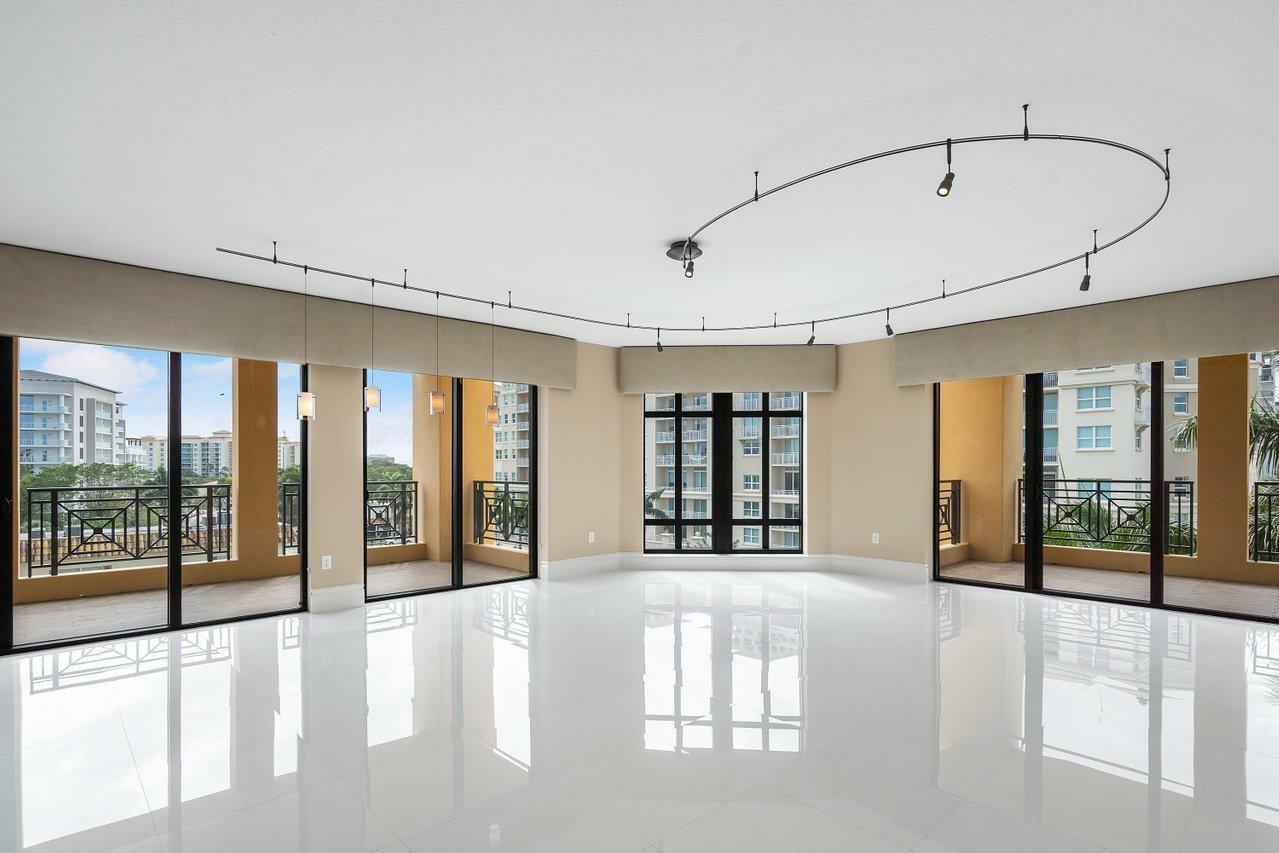 Property Photo: 200 E Palmetto Park Road 517 FL 33432