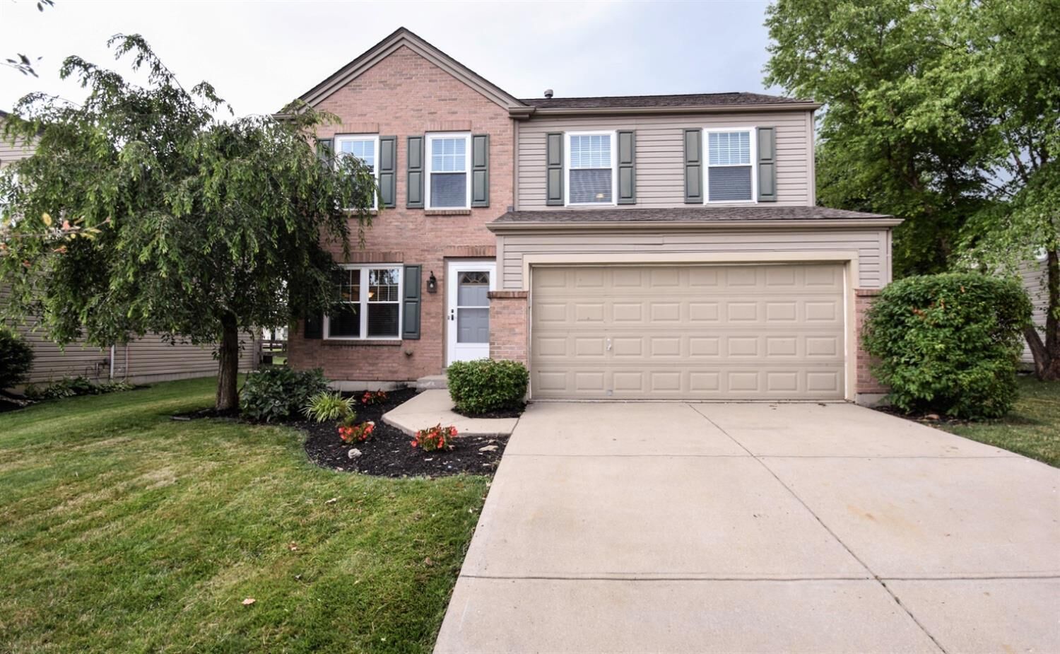 Property Photo: 6587 N Andover Way OH 45152