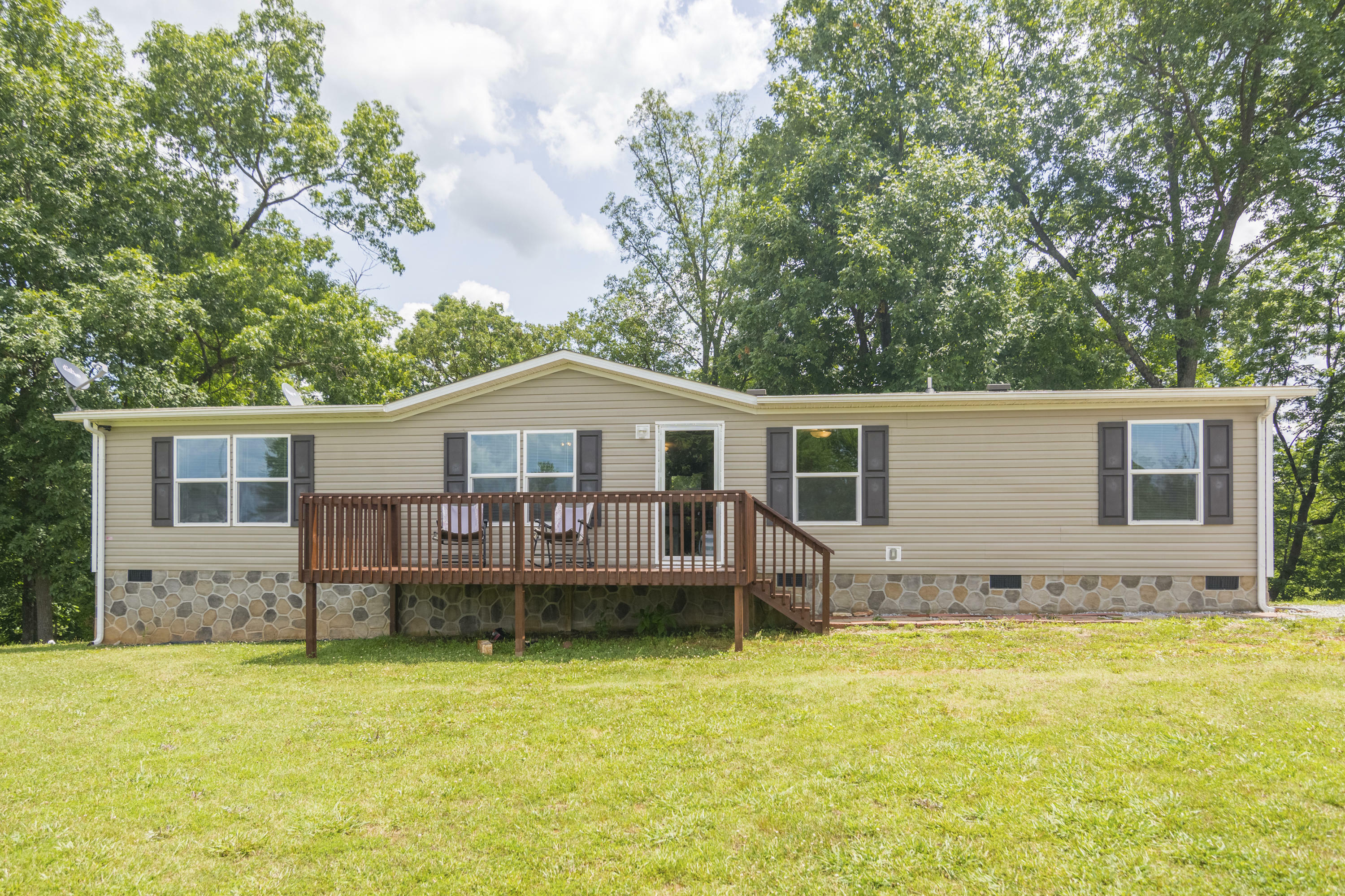 Property Photo:  2558 May Rd  TN 37877 