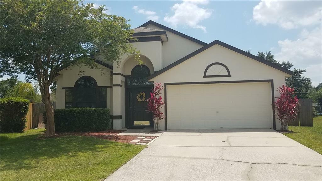 Property Photo:  200 Lexingdale Drive  FL 32828 