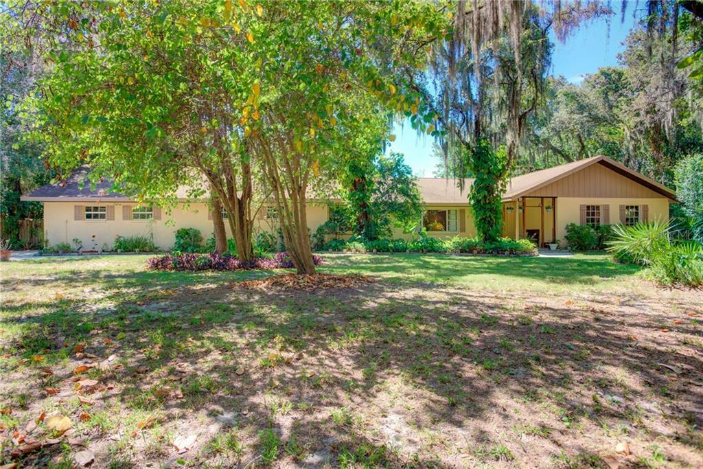 Property Photo:  11313 Leprechaun Drive  FL 33569 