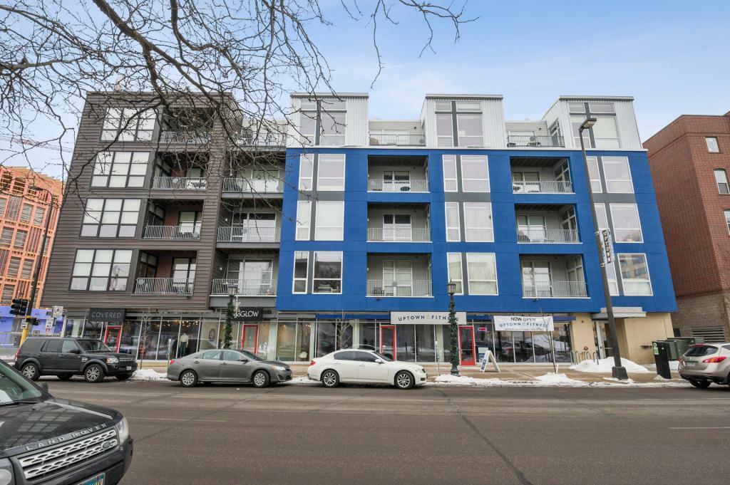 Property Photo: 1211 Lagoon Avenue 502 MN 55408