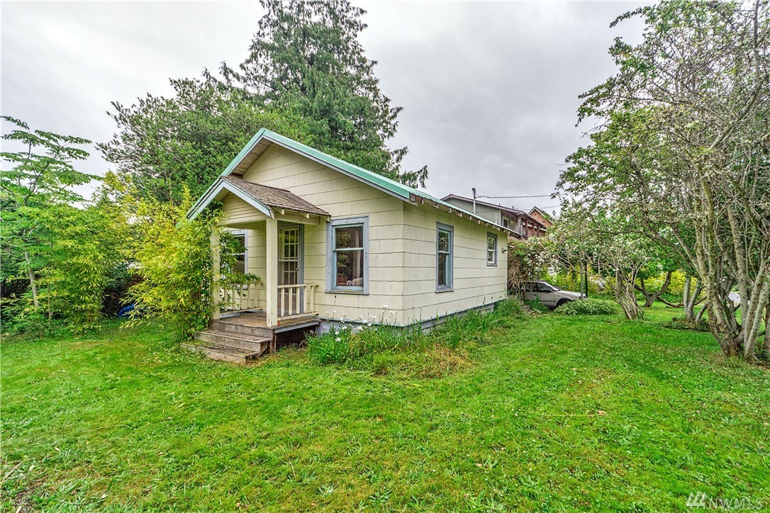 Property Photo:  535 Reed St  WA 98368 