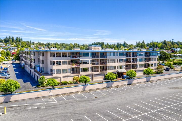 Property Photo: 601 S 227th St 206N WA 98198