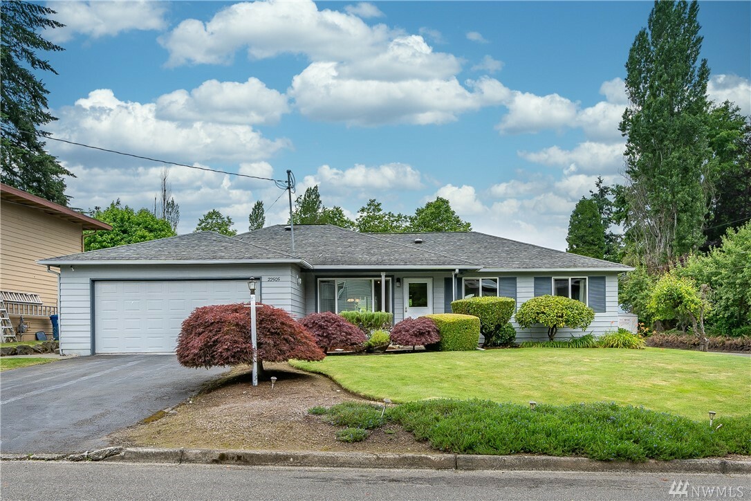 Property Photo: 22505 108th Ave SE WA 98031