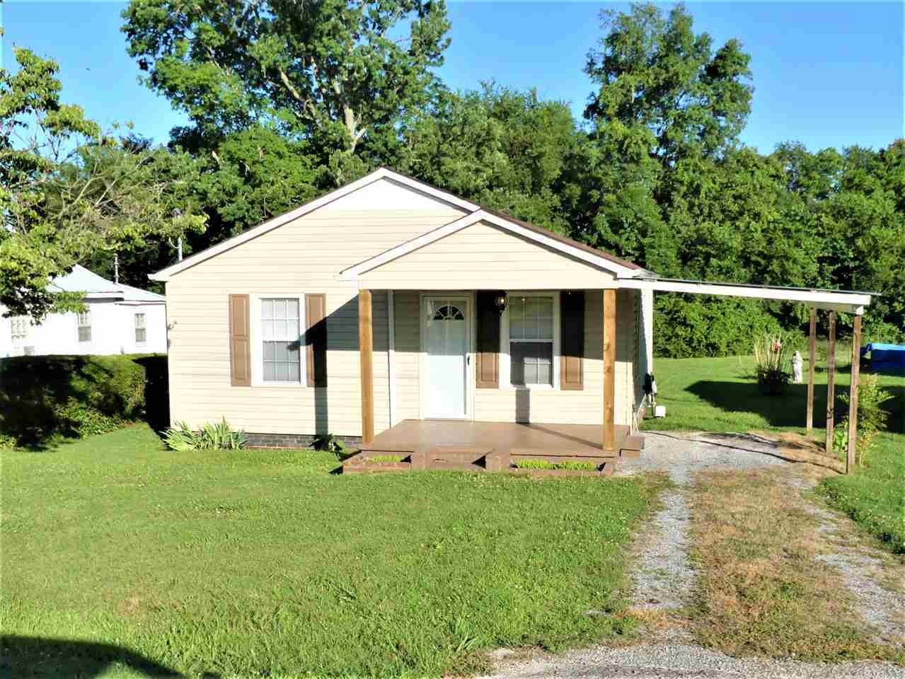 Property Photo: 218 Pond Street TN 37329