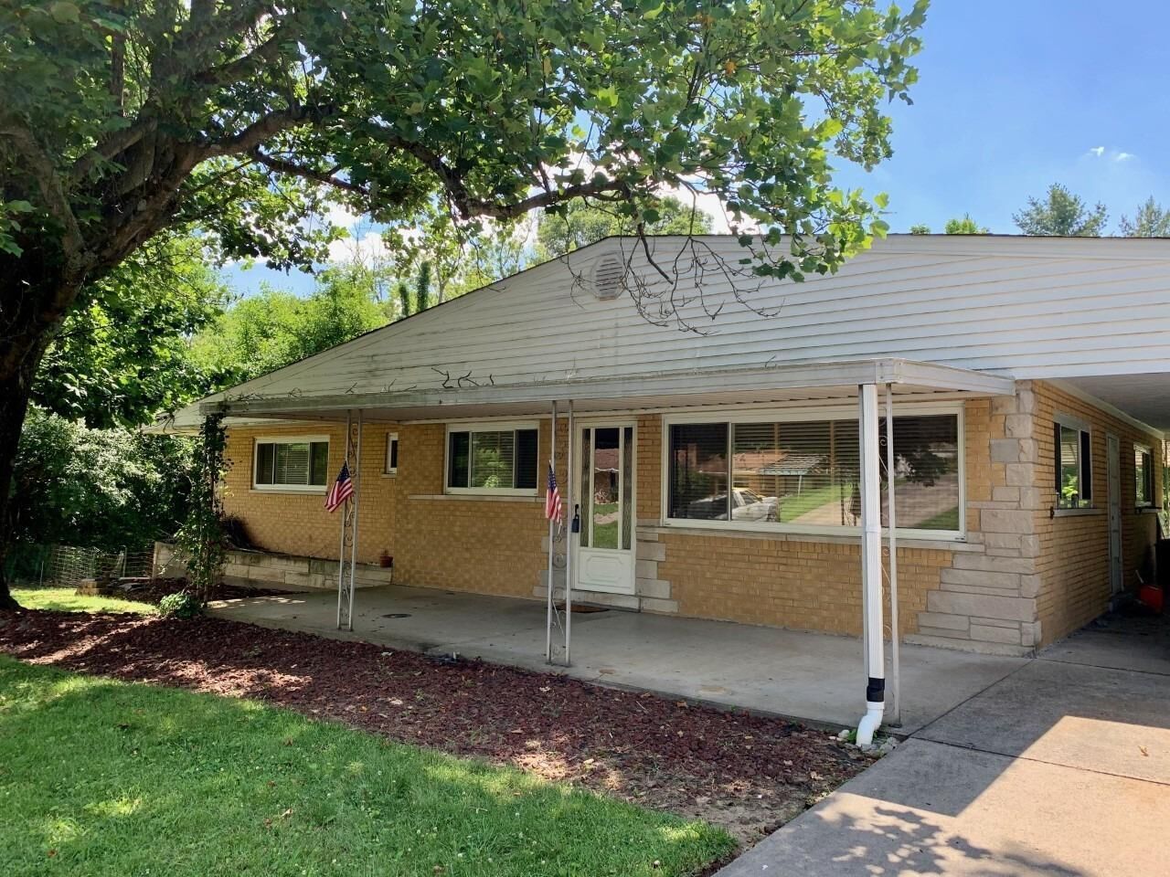 Property Photo:  3161 Andres Ln  OH 45248 