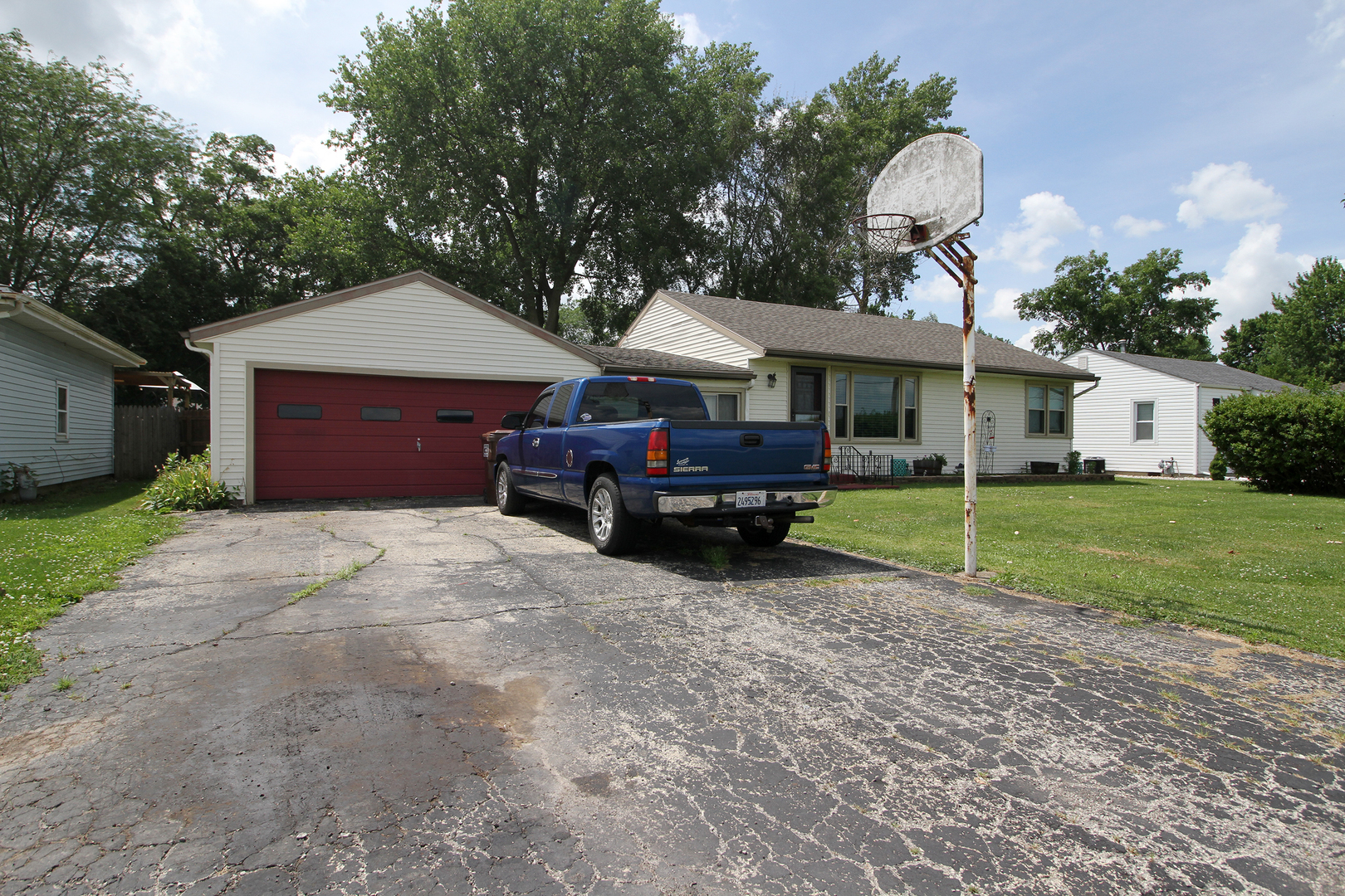 Property Photo:  172 South 4000W Road  IL 60901 