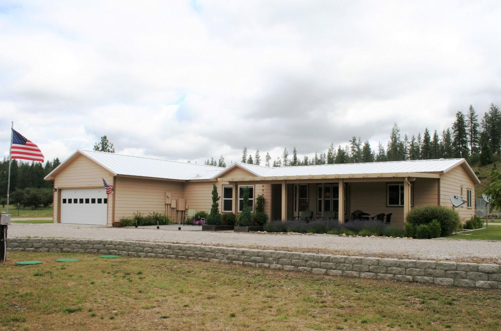 Property Photo:  4417B Highway 231  WA 99173 