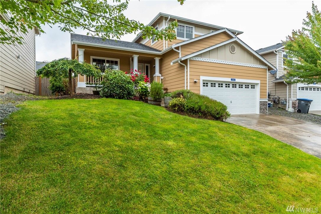 Property Photo:  243  Dallas Street  WA 98274 