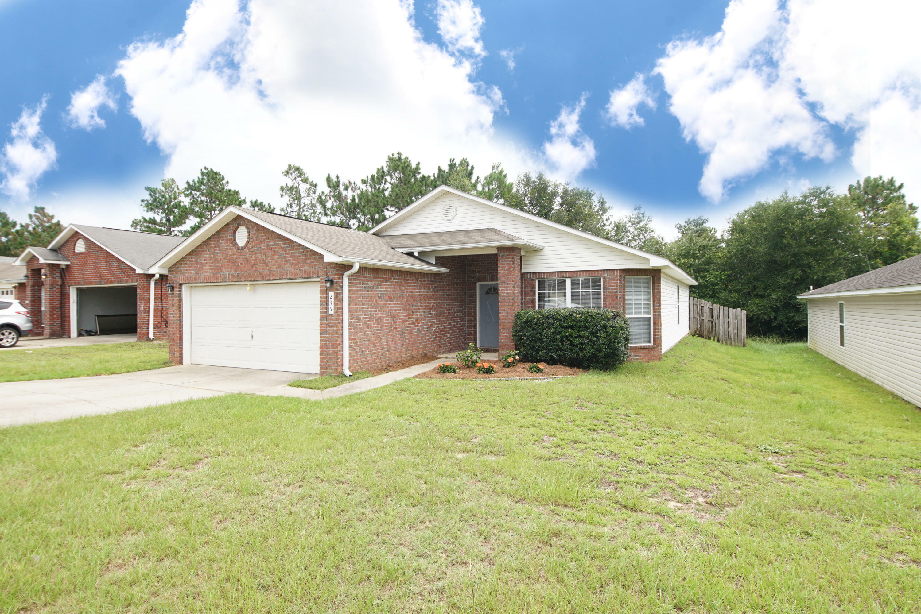 Property Photo:  236 Limestone Circle  FL 32539 