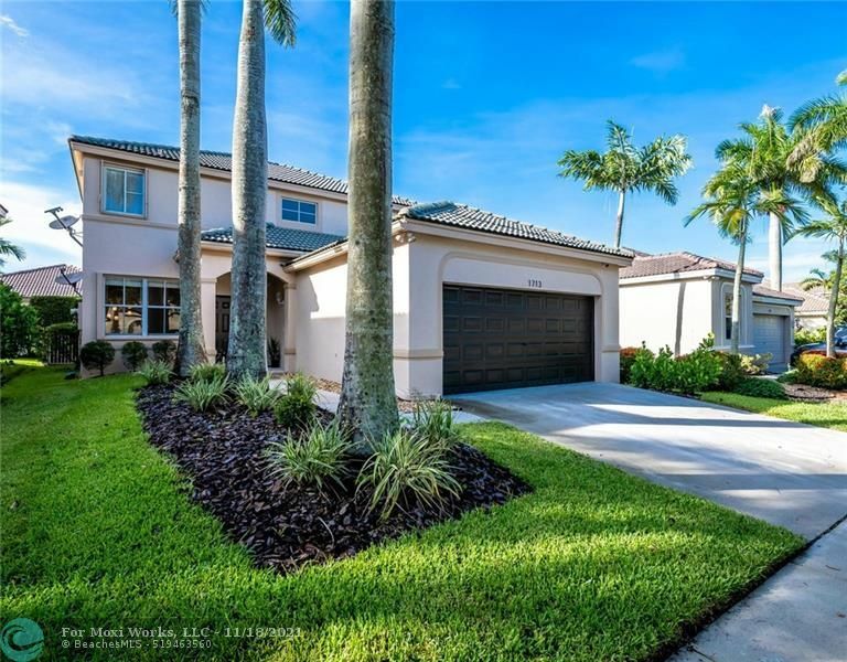 Property Photo:  1713 Winterberry Ln  FL 33327 