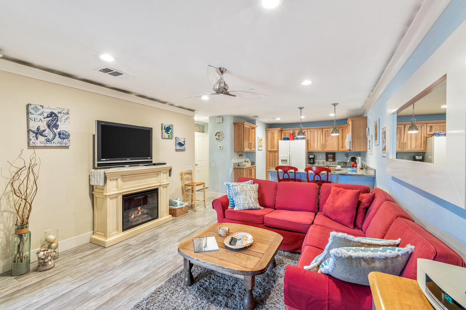 Property Photo:  500 E Amado Road 103  CA 92262 