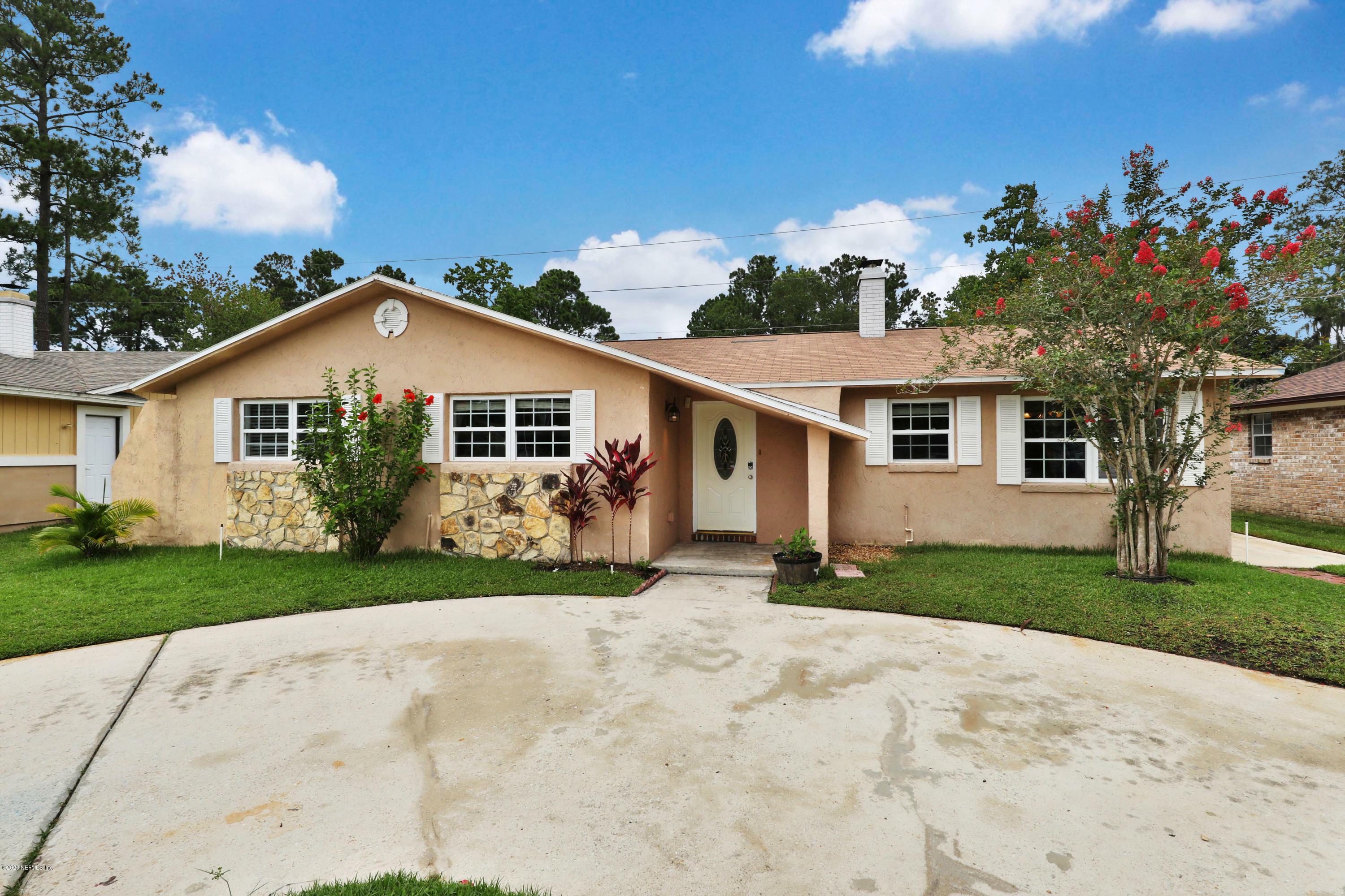 Property Photo:  4033 Lazy Hollow Lane N  FL 32257 