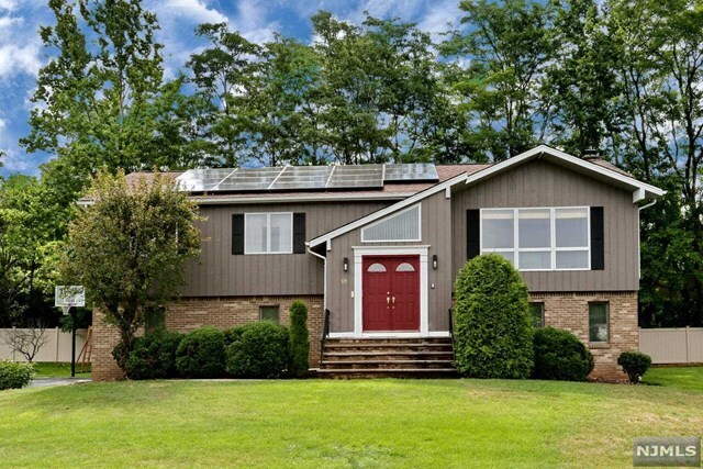 Property Photo:  91 Chaffee Circle  NJ 07648 