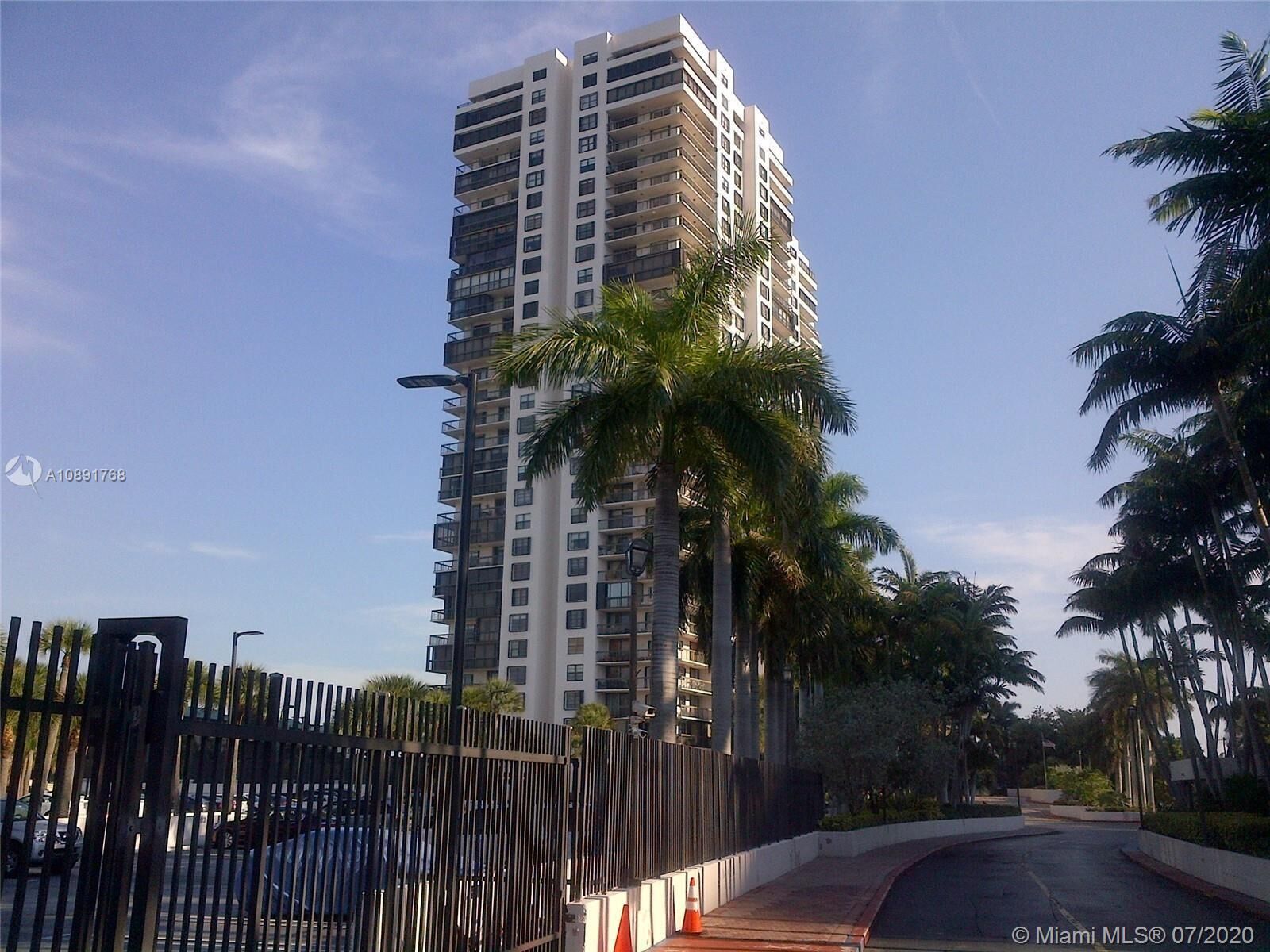 Property Photo:  2333 Brickell Ave 1615  FL 33129 