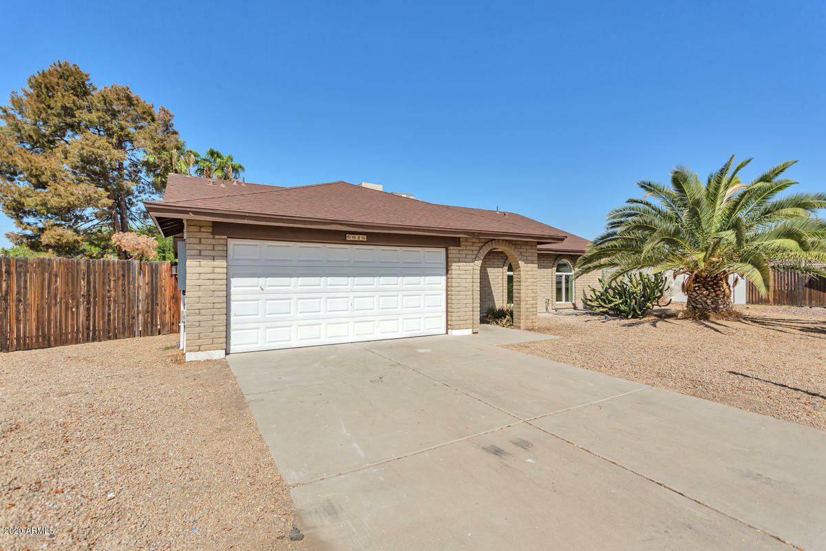 Property Photo:  6616 W Mercer Lane  AZ 85304 