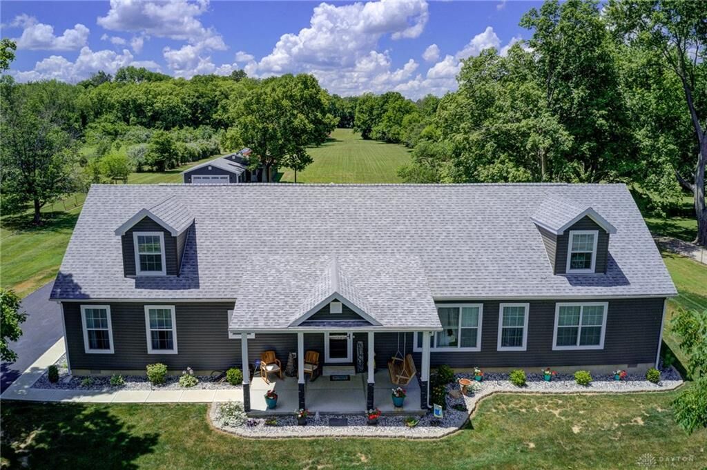 Property Photo: 3225 N Snyder Road OH 45426