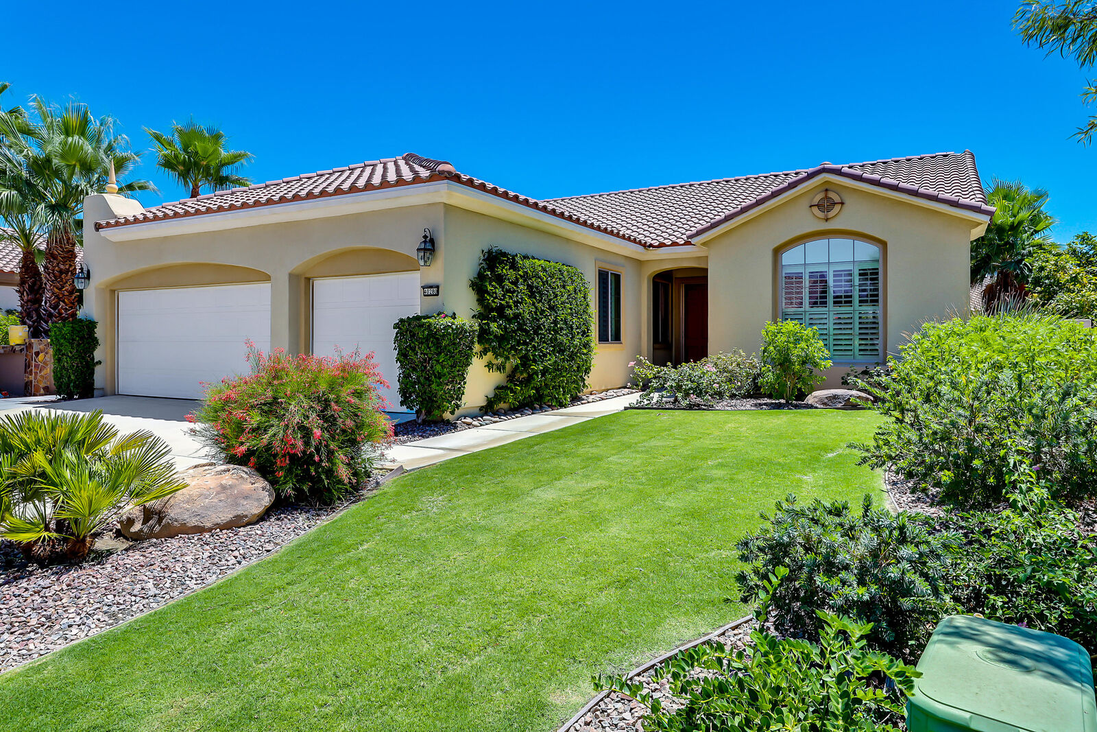 Property Photo:  40280 Calle Cancun  CA 92203 