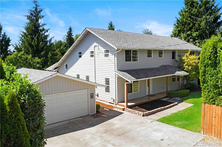Property Photo:  14722  86th Avenue E  WA 98375 