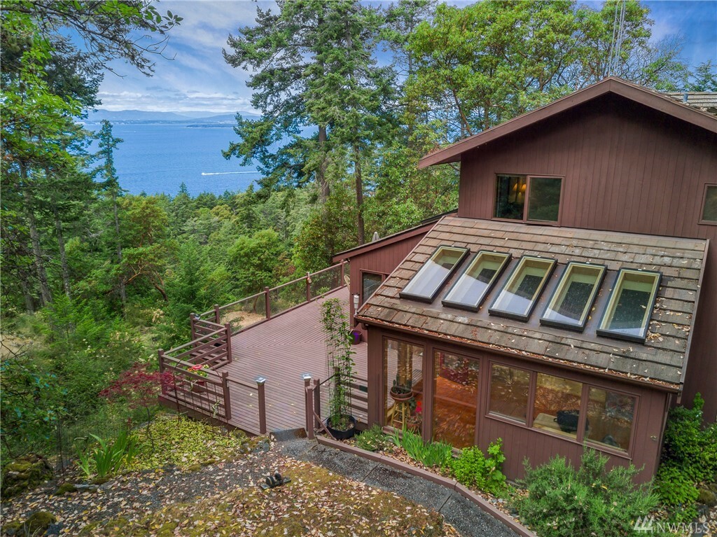 Property Photo:  441 High Haro Dr  WA 98250 