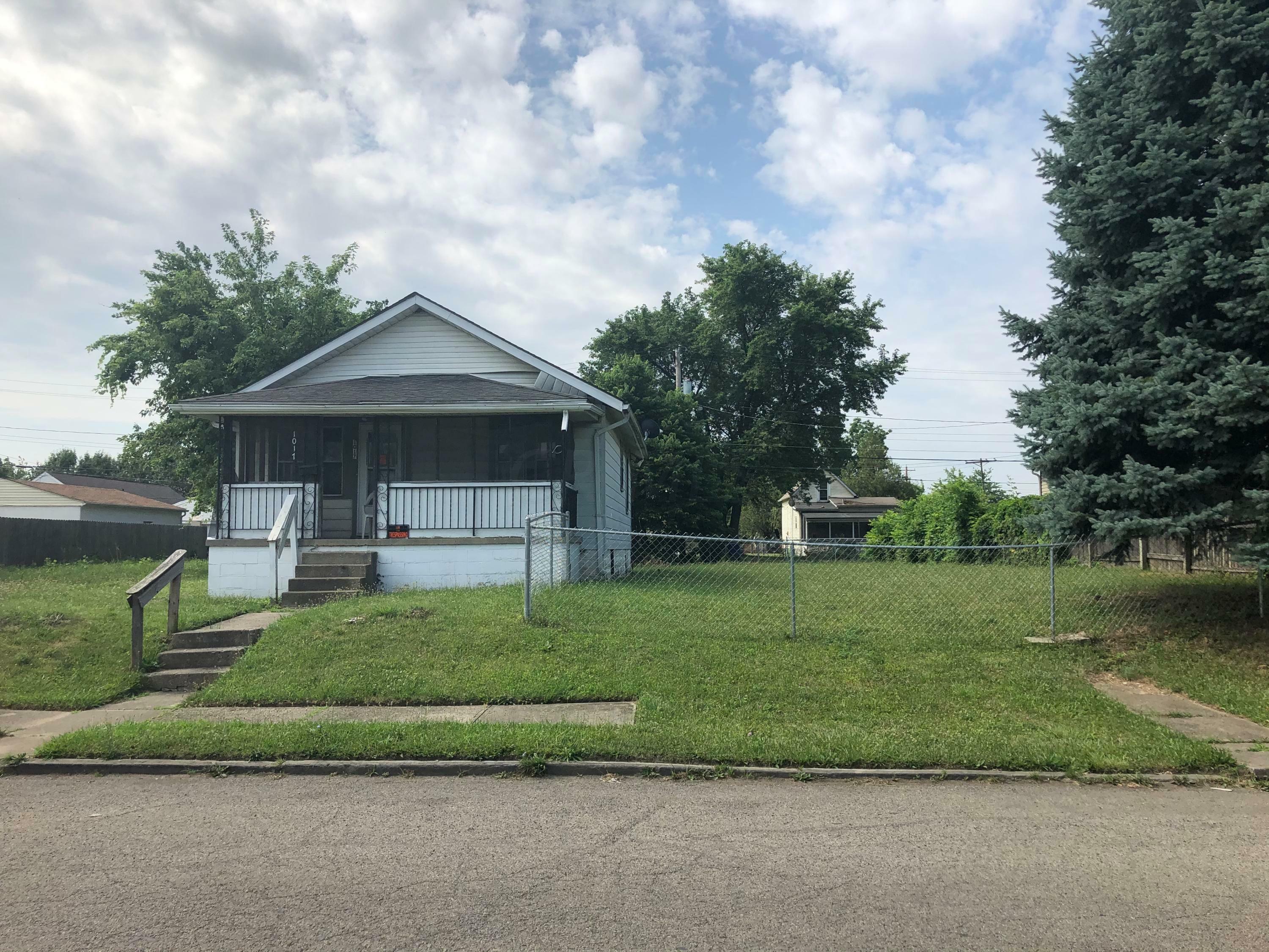 Property Photo:  1017 Camden Avenue  OH 43201 