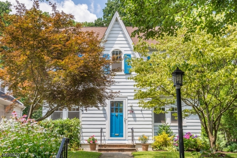 Property Photo: 274 N Fullerton Ave NJ 07042