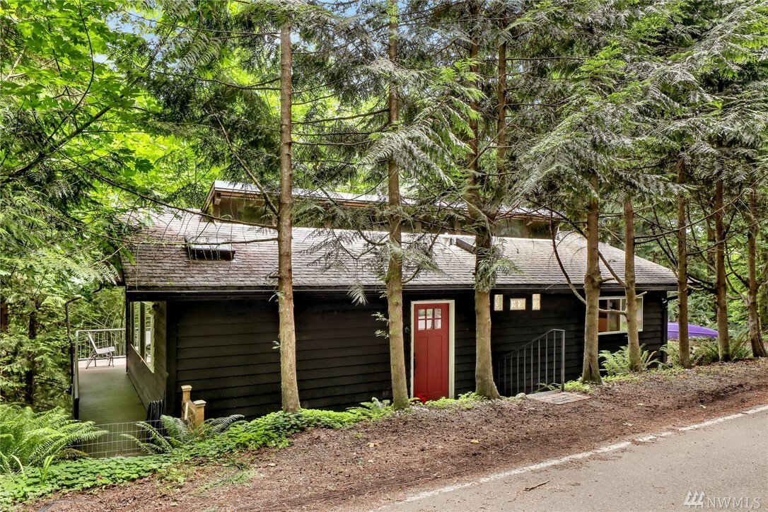 Property Photo:  21 Deer Run Lane  WA 98229 