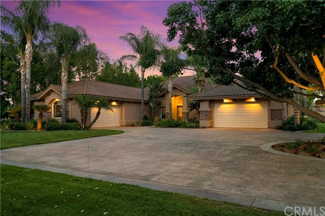 Property Photo:  8606 Victoria Avenue  CA 92504 