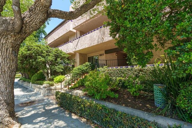 Property Photo:  601 E California Boulevard 305  CA 91106 